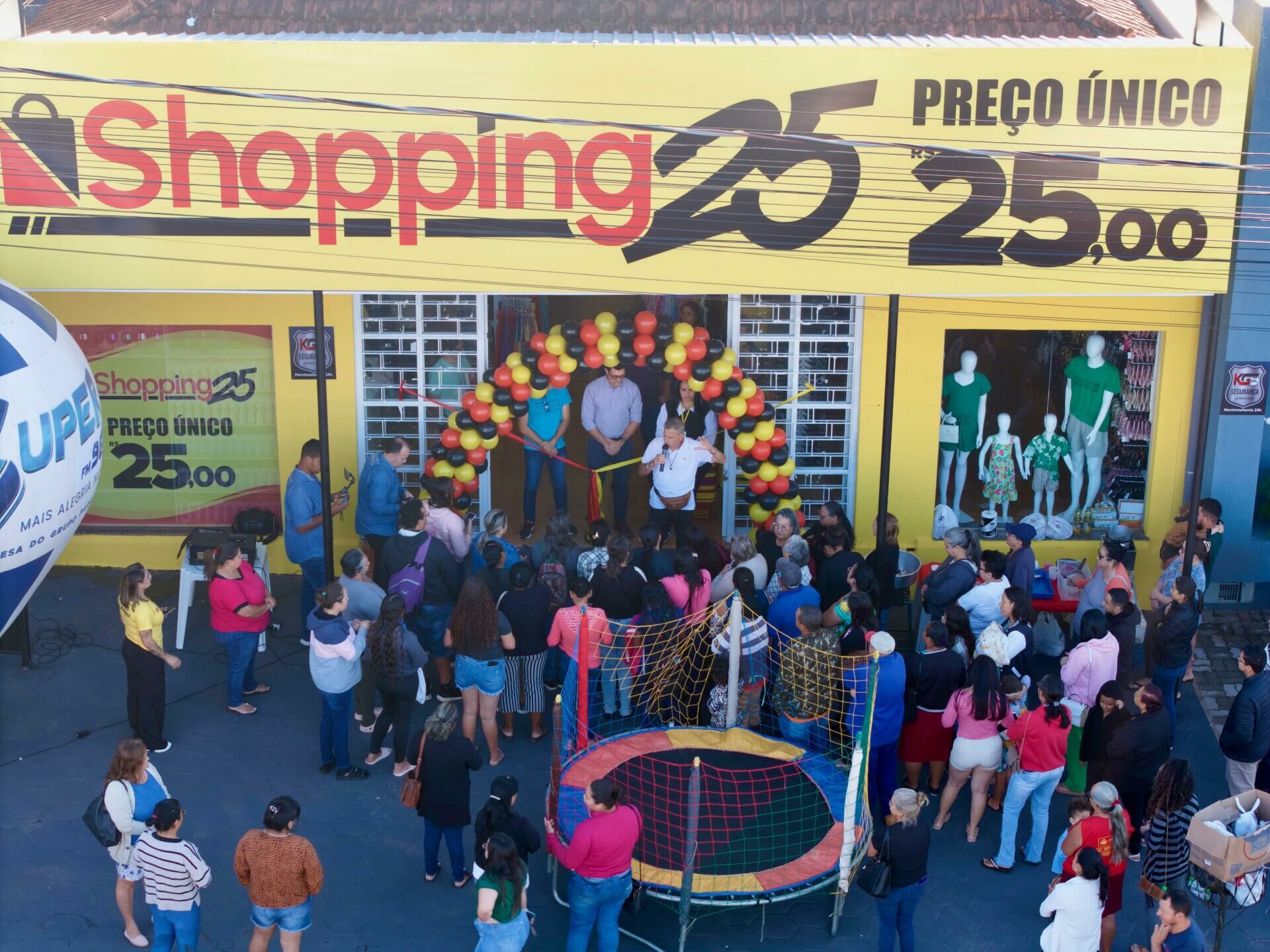 Imagem de compartilhamento para o artigo Com fila antes do amanhecer, Shopping 25 estreia em Costa Rica com produtos de qualidade por apenas R$25 da MS Todo dia